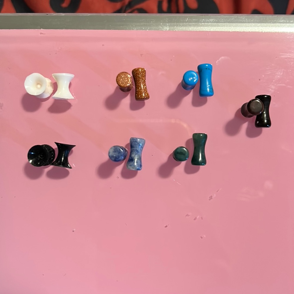 6G earrings (7 pairs)